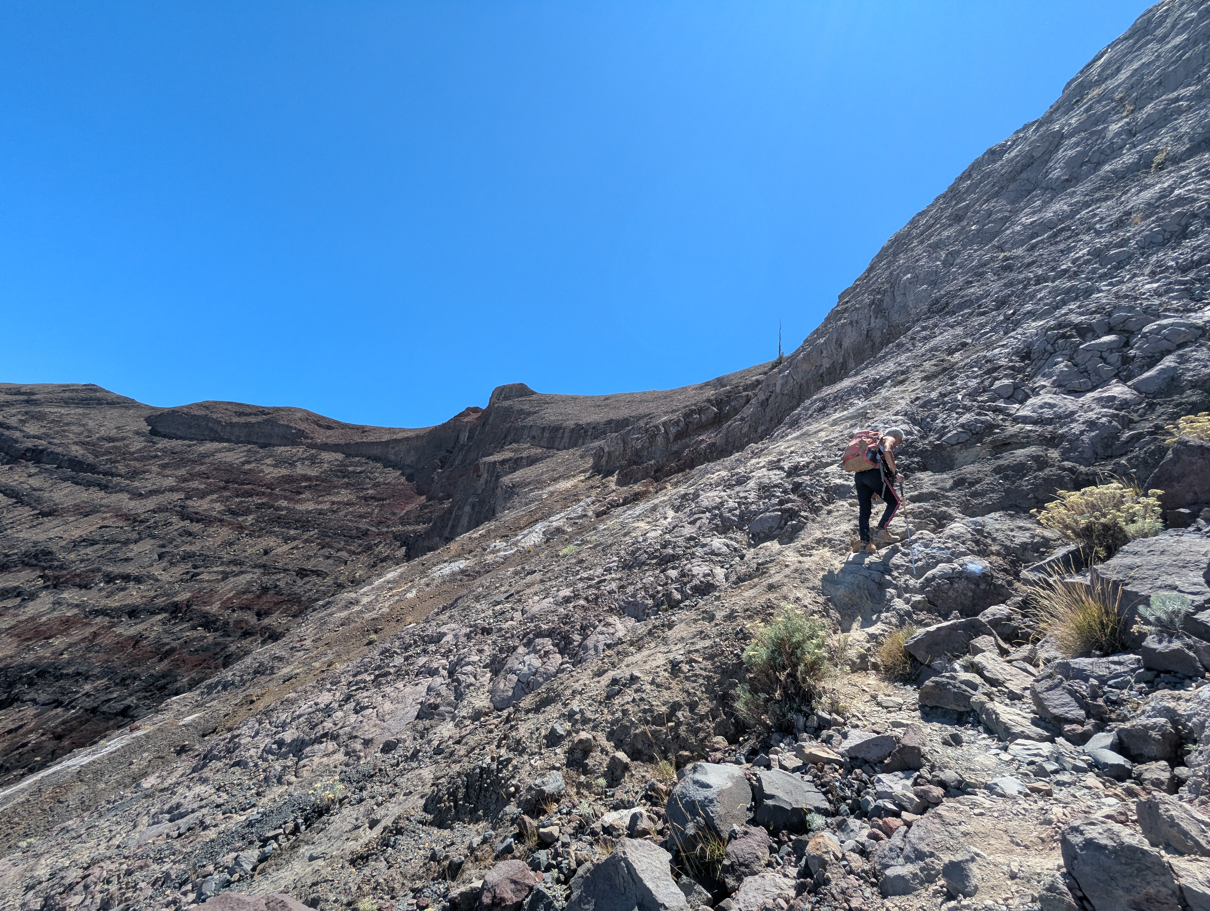 Ridge leading from summit to Besakih